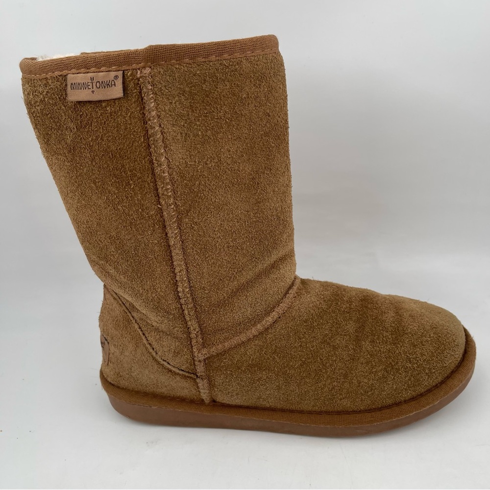 Minnetonka Women’s Olympia Short- SZ 7 -Suede Sheepskin Wool Lined Winter Boots